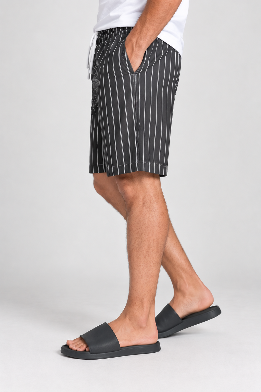 Relaxed Striped Casual Shorts - Black